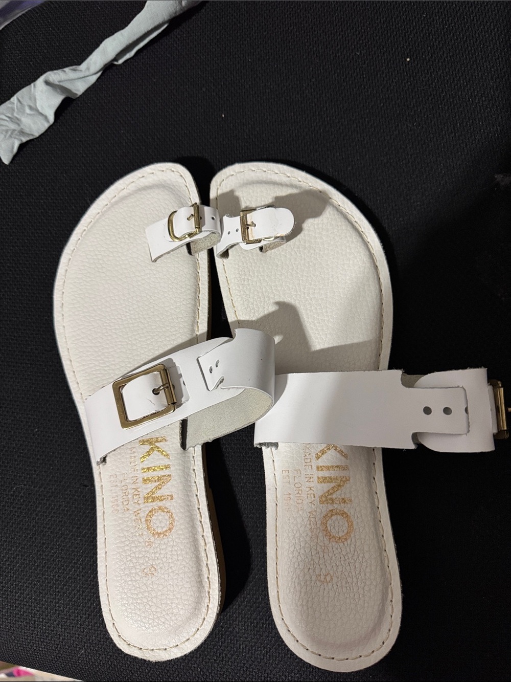 Kino White Leather Buckle Slide Sandals size 9